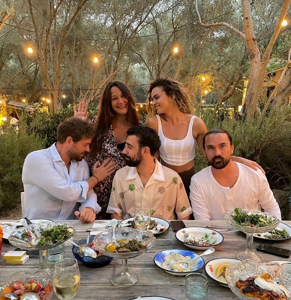 Barış Arduç ile ilk bebeklerini bekleyen Gupse Özay'dan hamilelik pozları - 3