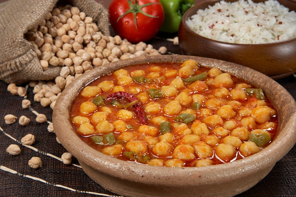 Вареный горох нут. Chickpeas. Тушеный горох с овощами. Нут с мясом. Ага по-турецки это.