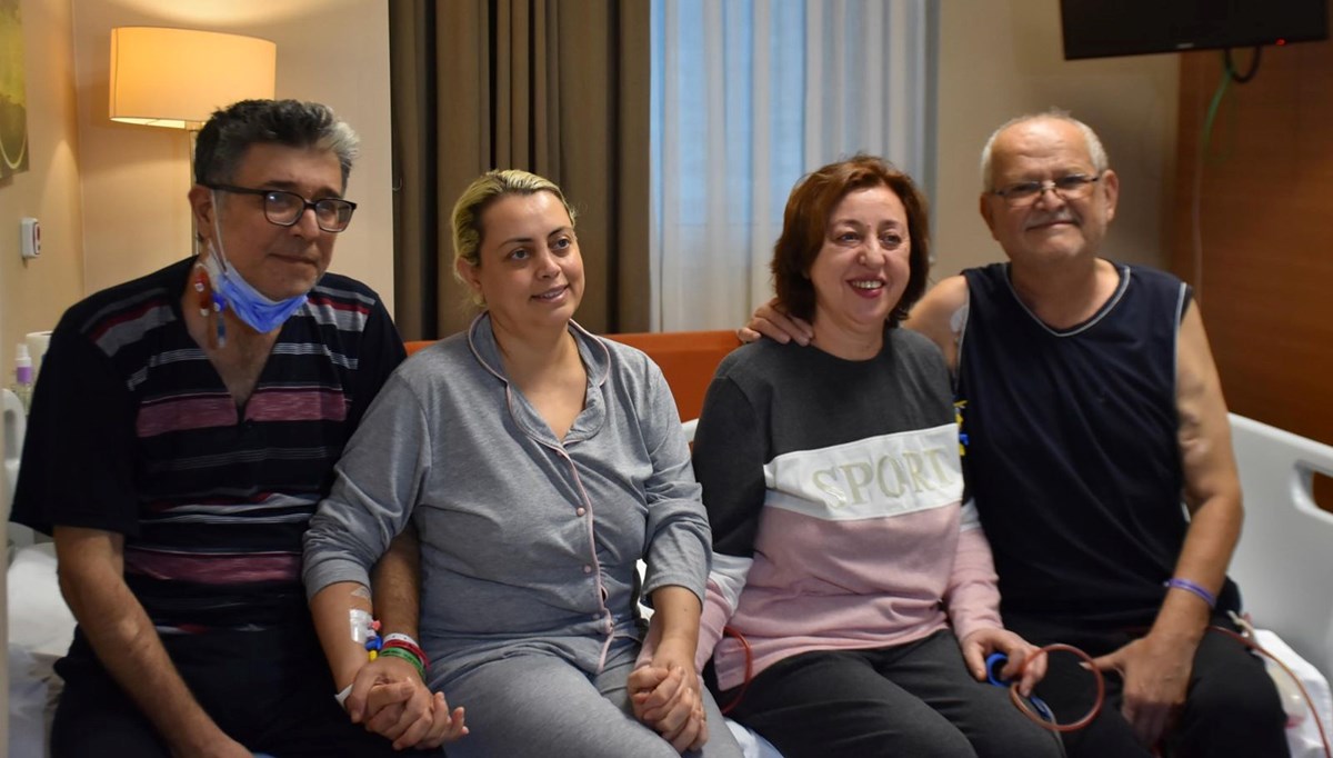 Çapraz nakille iyileştiler! İki böbrek hastası birbirlerinin eşlerinden nakil oldu Çapraz nakille iyileştiler! İki böbrek hastası birbirlerinin eşlerinden nakil oldu