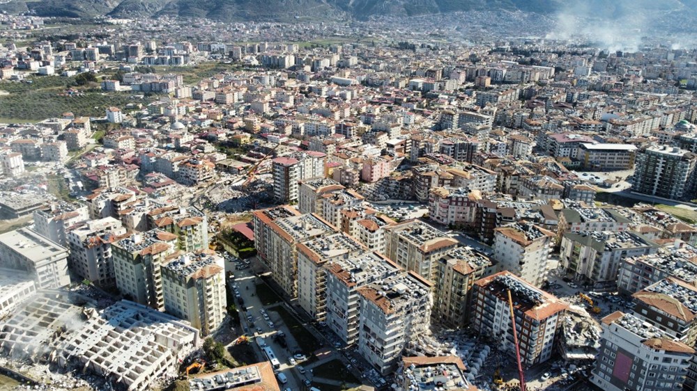 Rönesans Rezidans'ın enkazında 'yaşam' belirtisi - 16