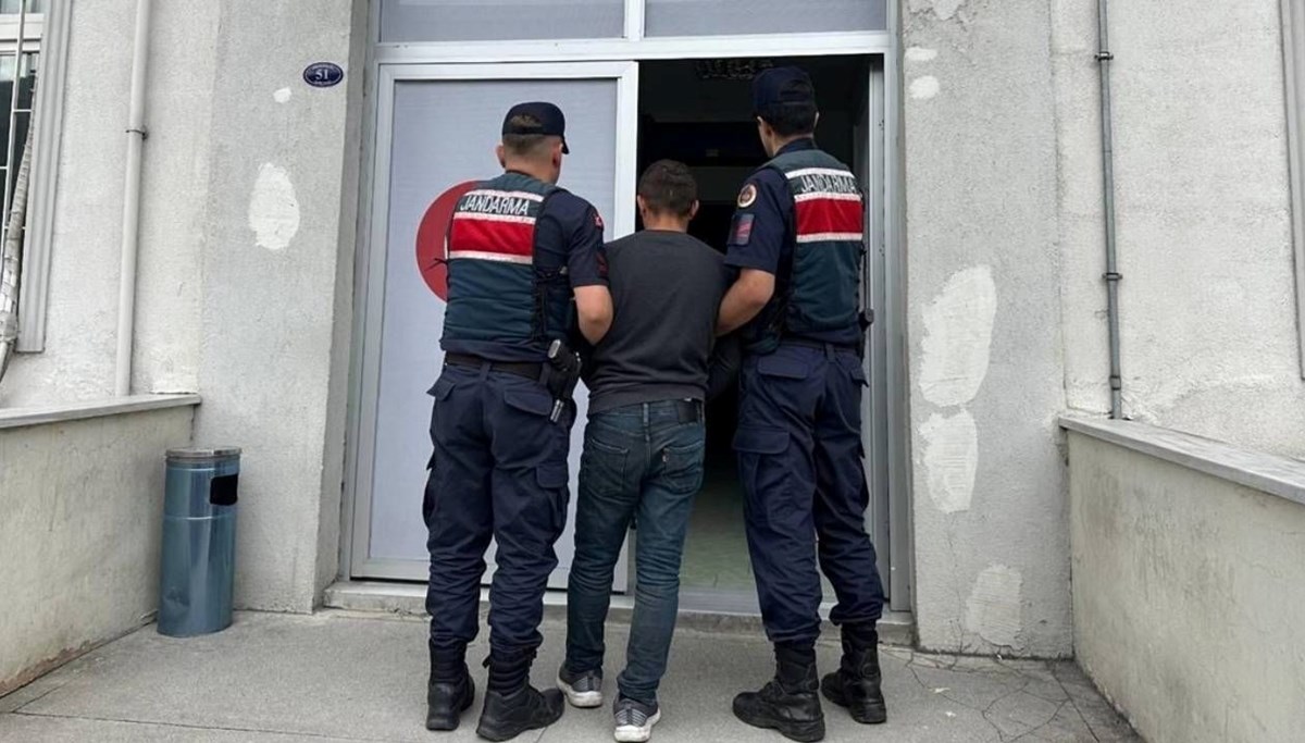 Askeri yasak bölgede yakalandı