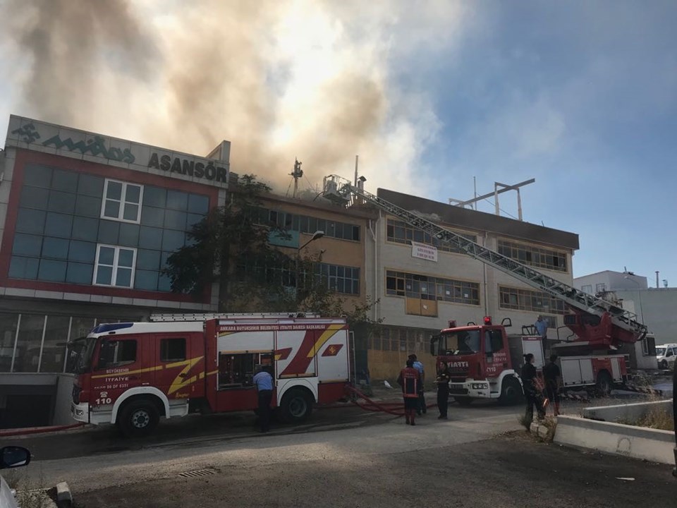 Ankara İvedik Organize Sanayi Bölgesi'nde yangın - 1