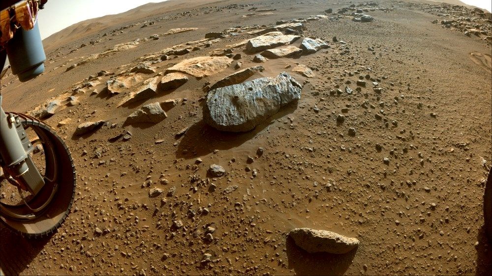 Mars'ta su var mı? Avrupa Uzay Ajansı'ndan çarpıcı krater fotoğrafı - 5