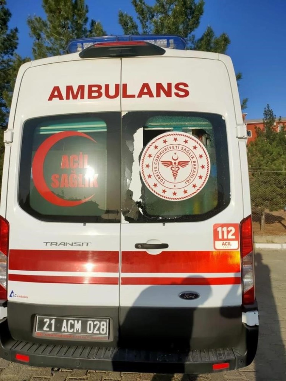 Diyarbakır'da sağlık çalışanlarına saldırı - 1