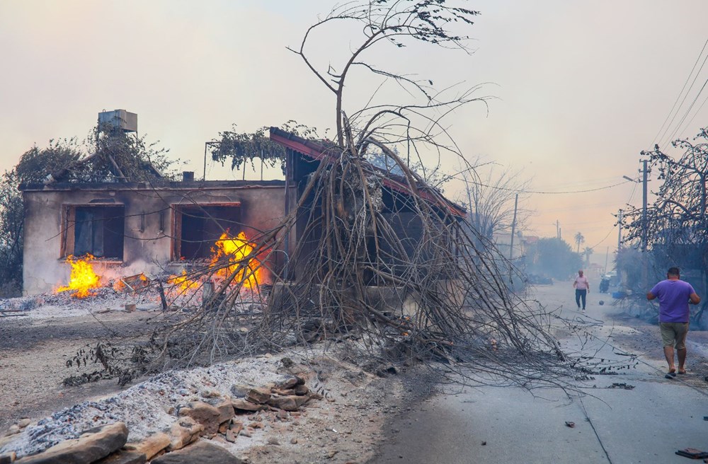 Manavgat'taki yangın evleri kül etti - 8