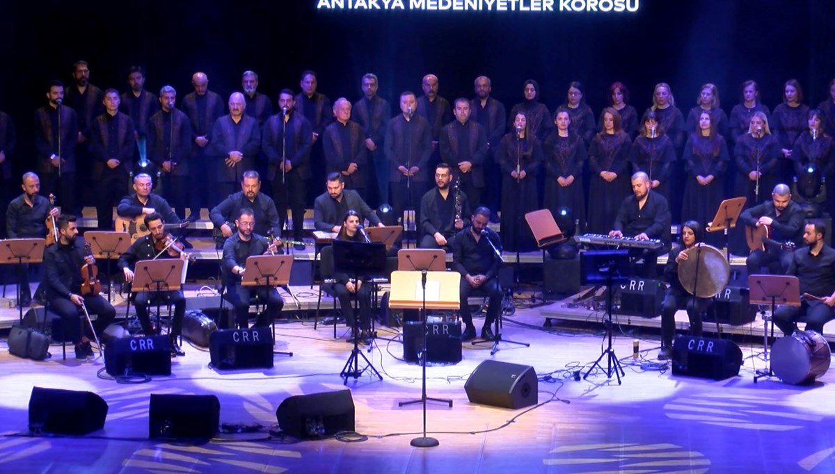 Antakya medeniyetler korosu İstanbul'da sahne aldı