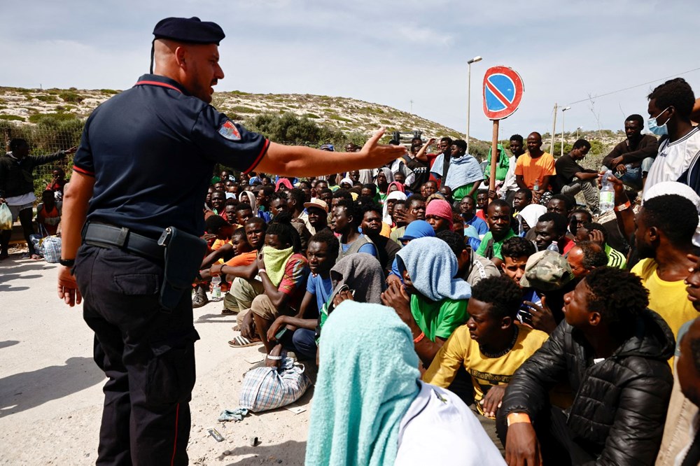 Lampedusa Adası'na sığınmacı akını: AB'den İtalya'ya destek güvencesi - 9