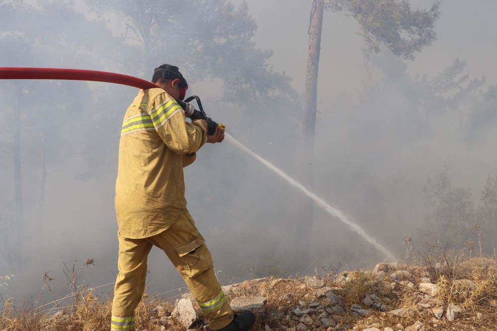 Bodrum'da orman yangını: Alevlere havadan ve karadan müdahale ediliyor - 2