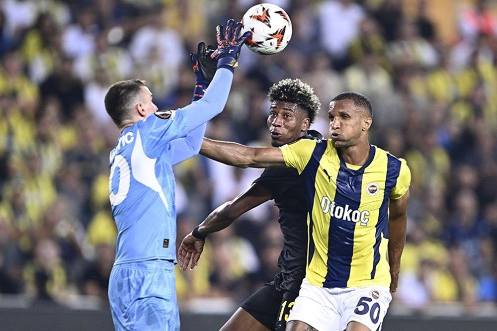 Fenerbahçe'de her şey sil baştan: Tam 18 isim yolcu 77 ca 20z5DEU LZhFH ze27w