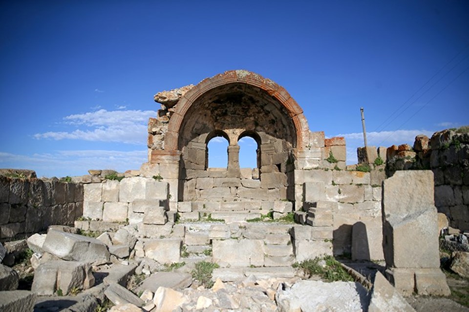 Karaman'da "Binbir Kilise" olarak bilinen alanda dini yapılar bulundu - 1