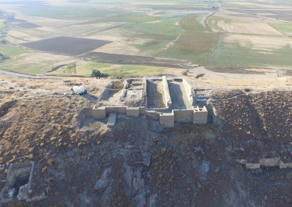 Urartular'a ait 2 bin 750 yıllık tahıl ambarları koruma altına alınıyor - 4