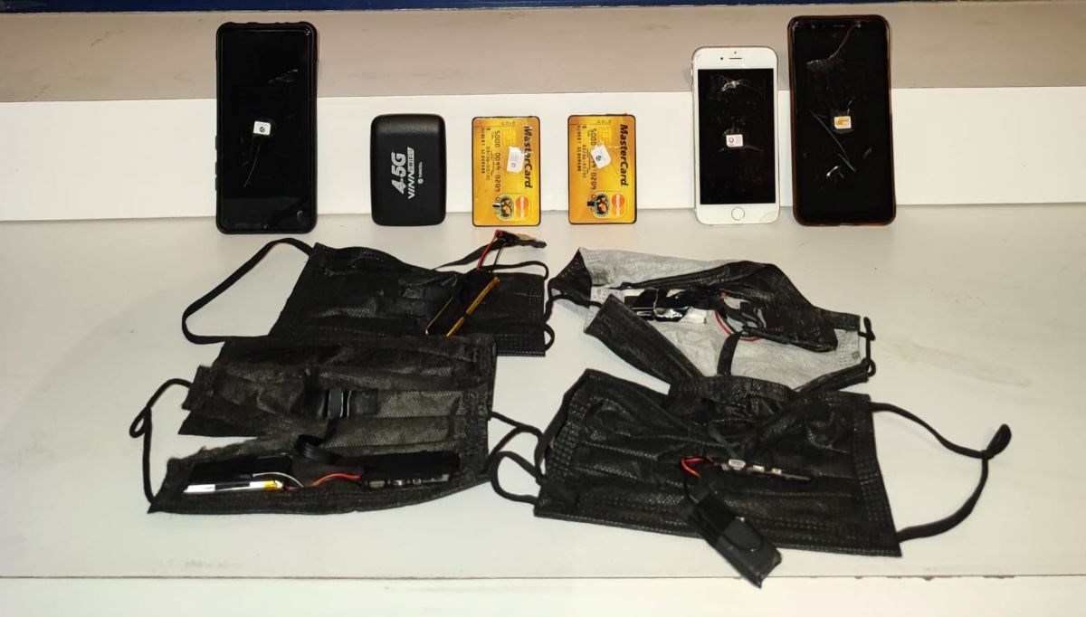 Ehliyet sınavında maske içinde kopya düzeneği