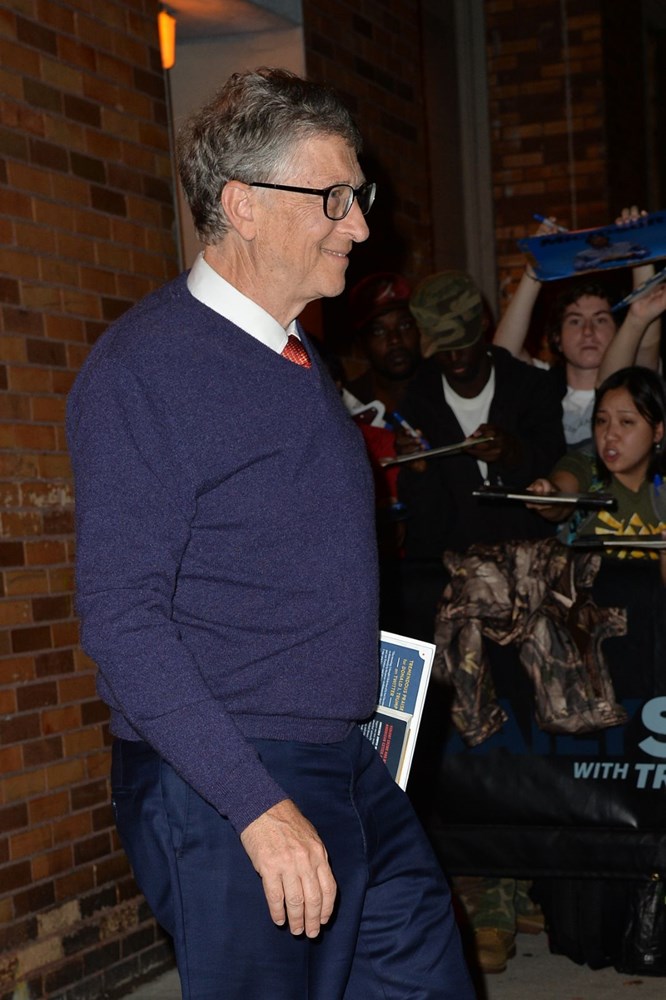 bill gates hamburger kuyrugunda