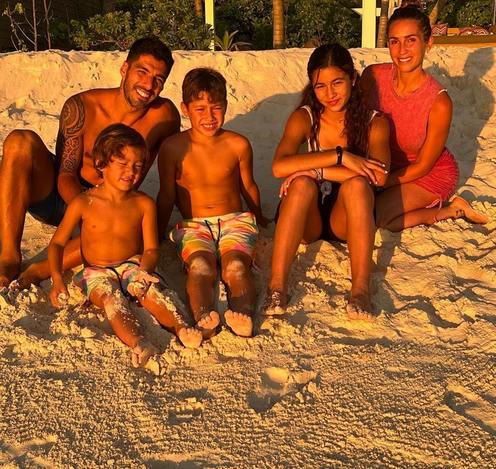 Adana Demirspor'la anlaşan Luis Suarez'e eşi Sofia Balbi'den veto - 5