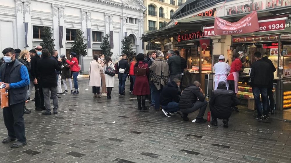 Yeni dönem başladı: Restoranların önü dolup taştı - 3