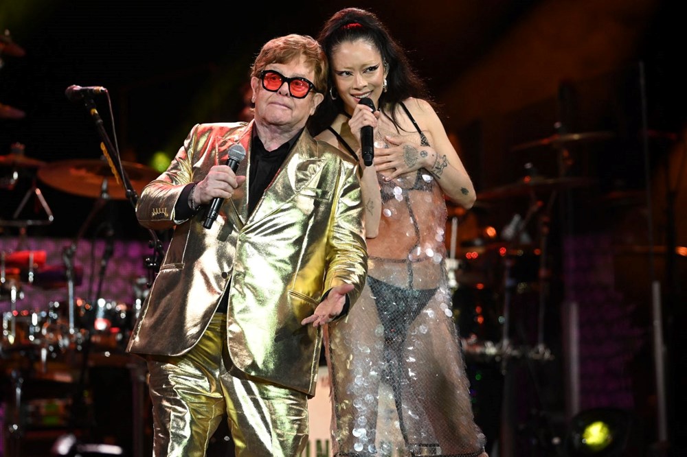 Elton John Glastonbury Festivali'nde tarih yazdı: İngiltere'deki son konseri - 4