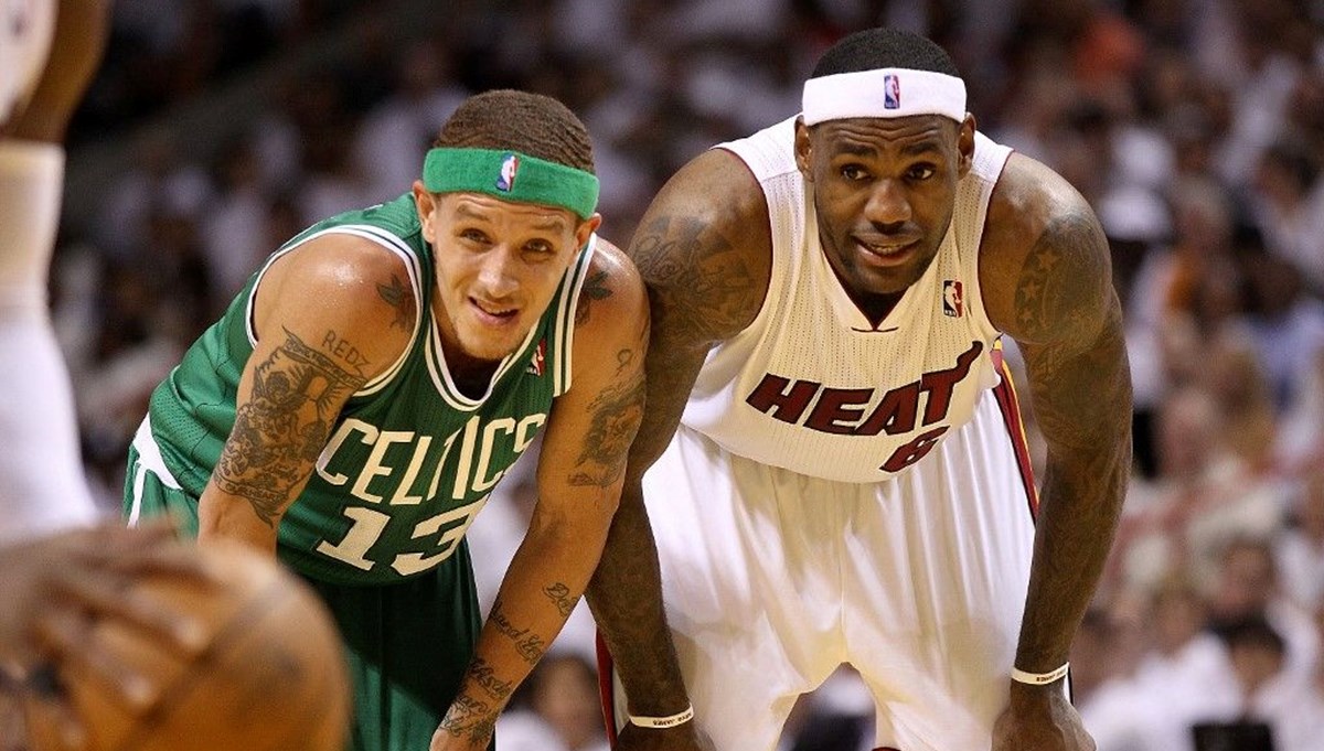 Eski NBA oyuncusu Delonte West dilencilik yaparken görüntülendi