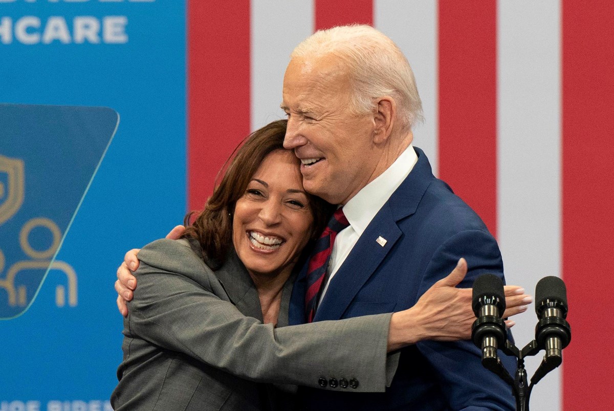 Biden'dan Kamala Harris'e destek: 