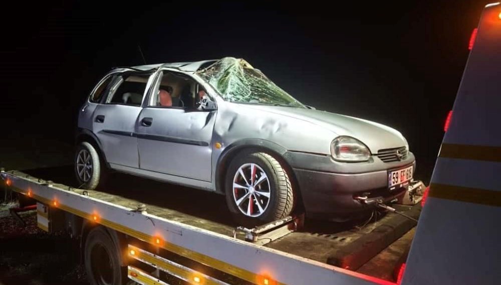 Kontrolden çıkan araç takla attı