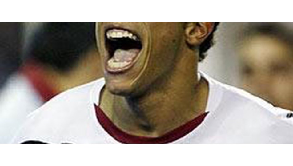 Bayern'den Adriano için teklif