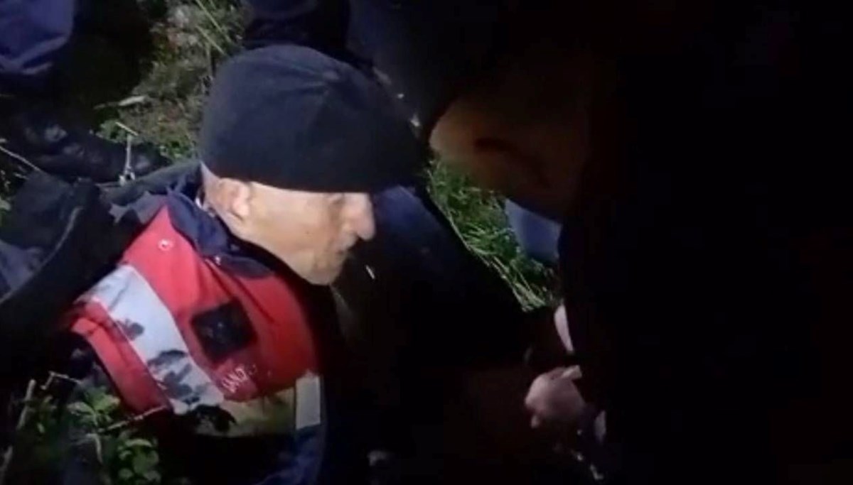 Kayıp yaşlı adam ormanda bulundu Kayıp yaşlı adam ormanda bulundu