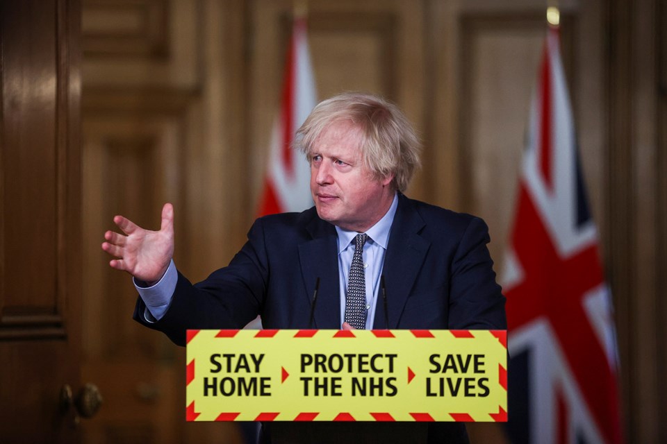 İngiltere Başbakanı Johnson hakkında bir yurt dışı seyahatiyle ilgili soruşturma başlatıldı - 1
