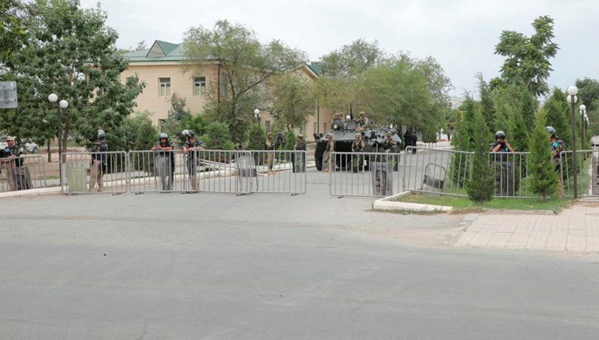Özbekistan karıştı: 18 ölü, 243 yaralı