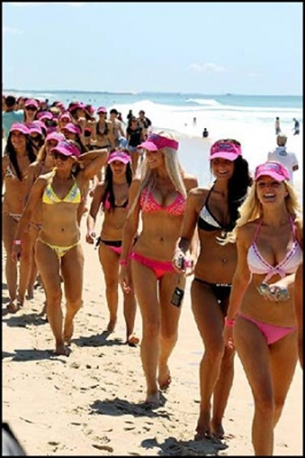 Австралийские девушки на пляже