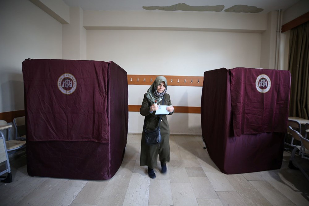 Türkiye sandık başında: 81 ilde oy verme işlemi başladı! Oy verme kaçta bitecek? Seçmenler nasıl oy kullanacak? - 4