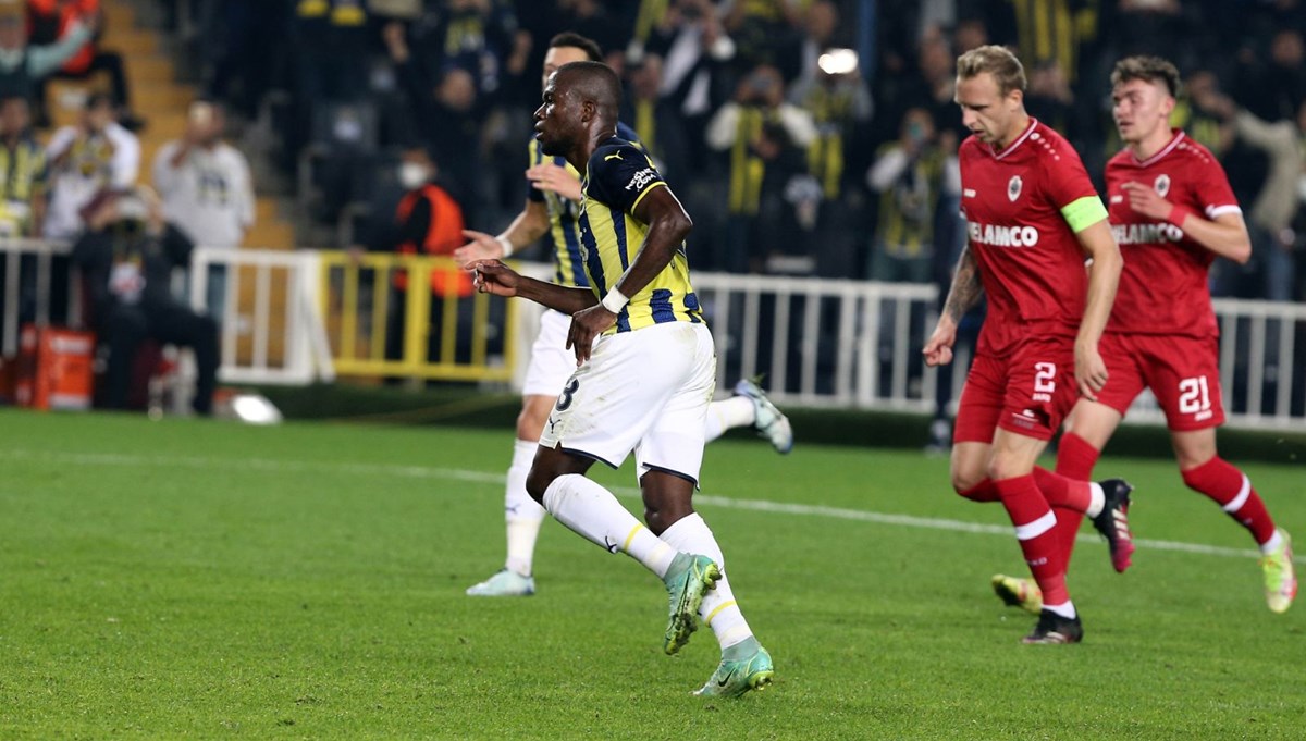 Fenerbahçe, Antwerp ile berabere kaldı (UEFA Avrupa Ligi)