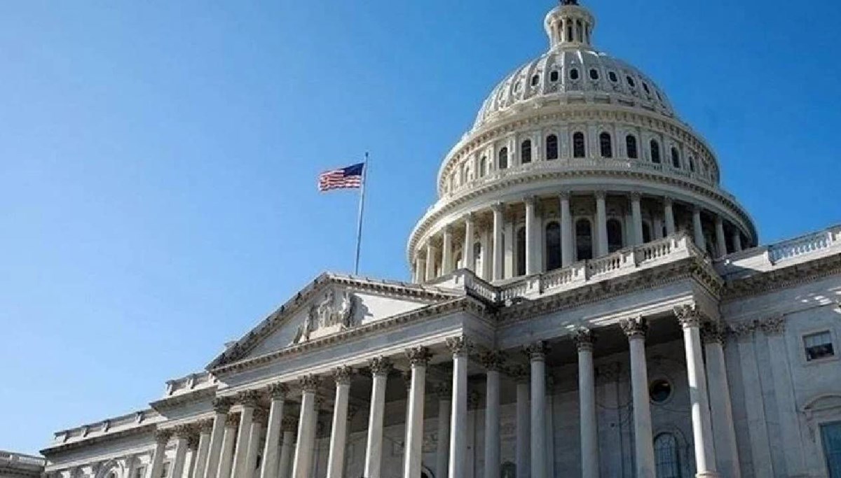 Trump'ın işten çıkarma kararına yargı engeli