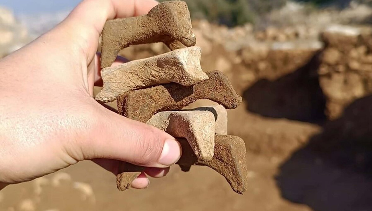 Beçin Antik Kenti'ndeki kazılarda seramik fırınları bulundu