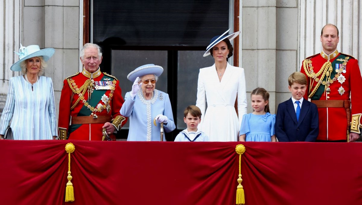 İngiliz Kraliyet Ailesi'nin giderleri yüzde 17 arttı