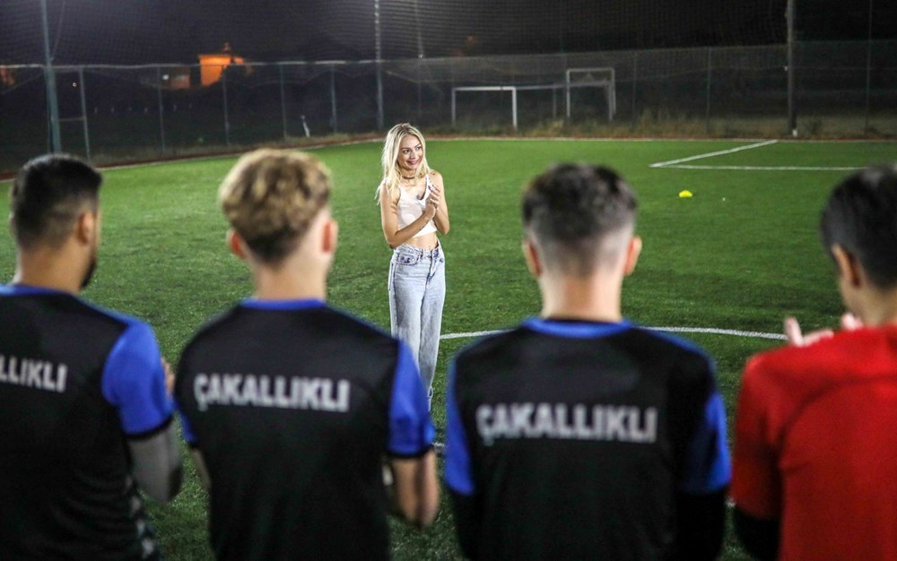 Güzellik kraliçesi 23 yaşında kulüp yönetiyor: Hem oynuyor hem başkanlık yapıyor - 6