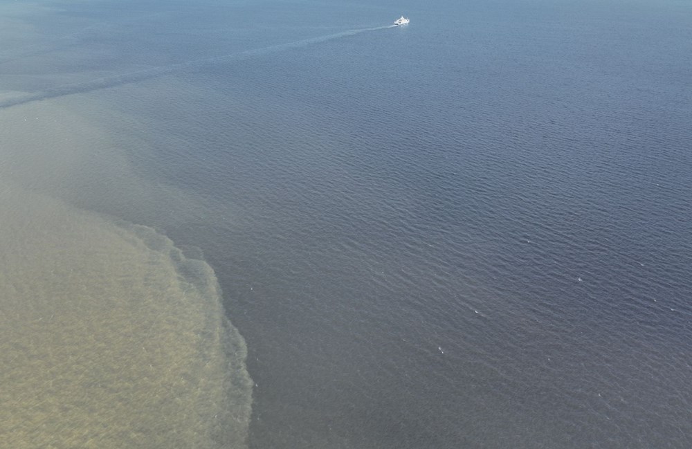 İzmir'de sağanağın ardından denizin rengi değişti - 7