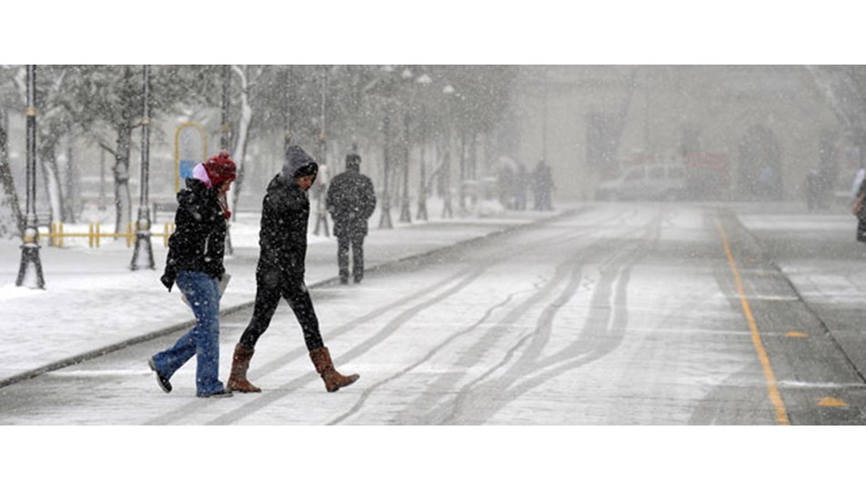 İstanbul'da geceye kadar kar ve tipi