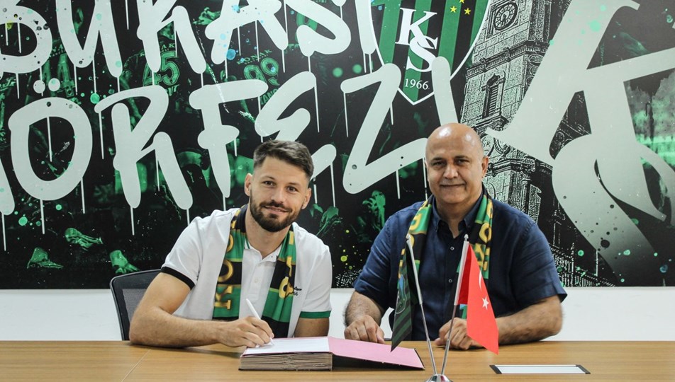 Kocaelispor, yeni golcüsüyle sözleşme imzaladı: Petkovic!