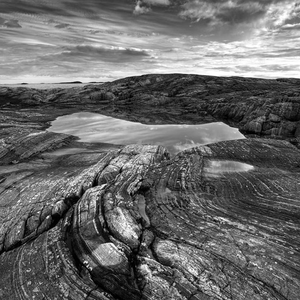 Самого черного белого. Чёрно-белая фотография. Красивые черно-белые фотографии. Красивые чб снимки. Качественные черно белые фото.