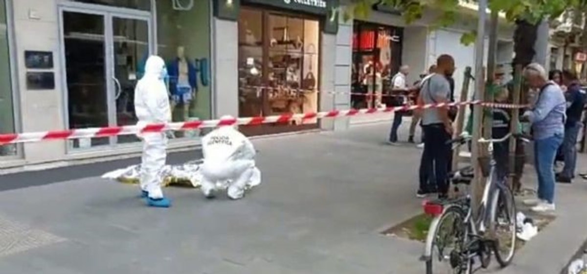 Yaşanan şiddet olayına kimsenin müdahale etmemesi ülke genelinde tepkilere yol açtı.