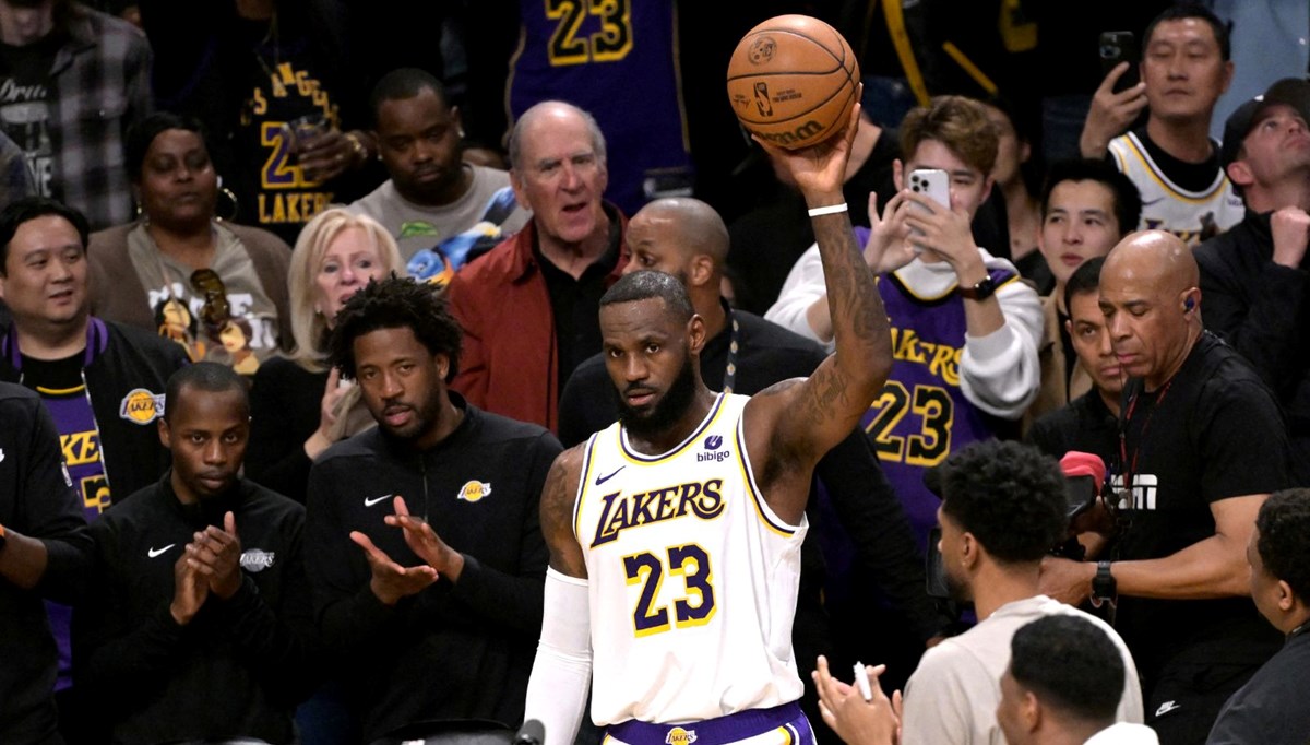 LeBron James NBA tarihine geçti LeBron James NBA tarihine geçti