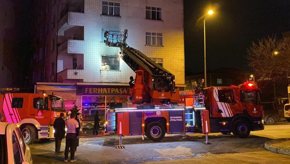 Ataşehir'de apartman yangını - 1