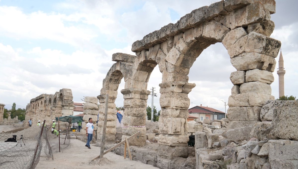 İç Anadolu'nun Efes'i olmaya aday! Kazı çalışmalarıyla gün yüzüne çıktı İç Anadolu'nun Efes'i olmaya aday! Kazı çalışmalarıyla gün yüzüne çıktı