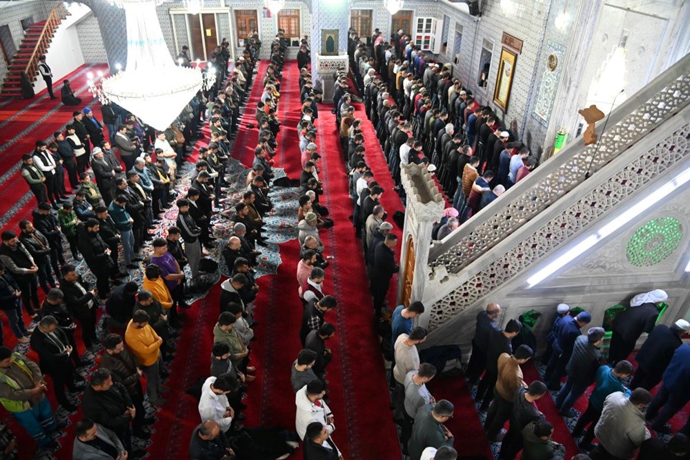 Trabzon Bayram namazı saati Diyanet 2025: Trabzon'da bayram namazı saat kaçta kılınacak? Trabzon ilçeleri Kurban Bayramı namaz vakitleri - 4