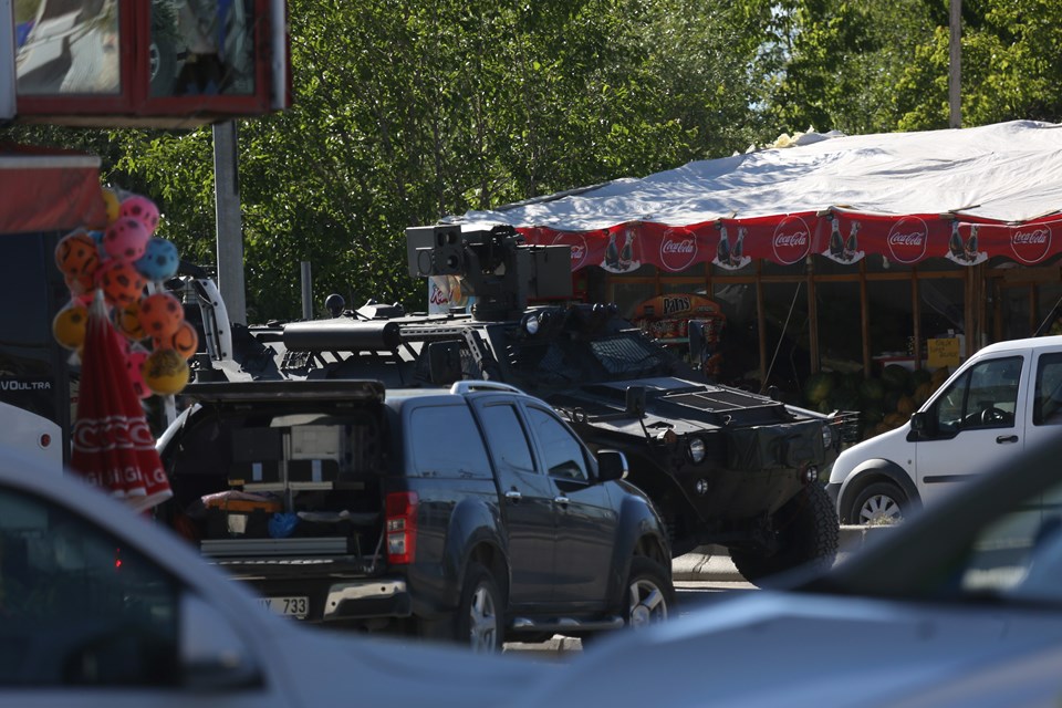 Van'da çatışma: 1 polis yaralandı, 3 terörist öldürüldü - 2