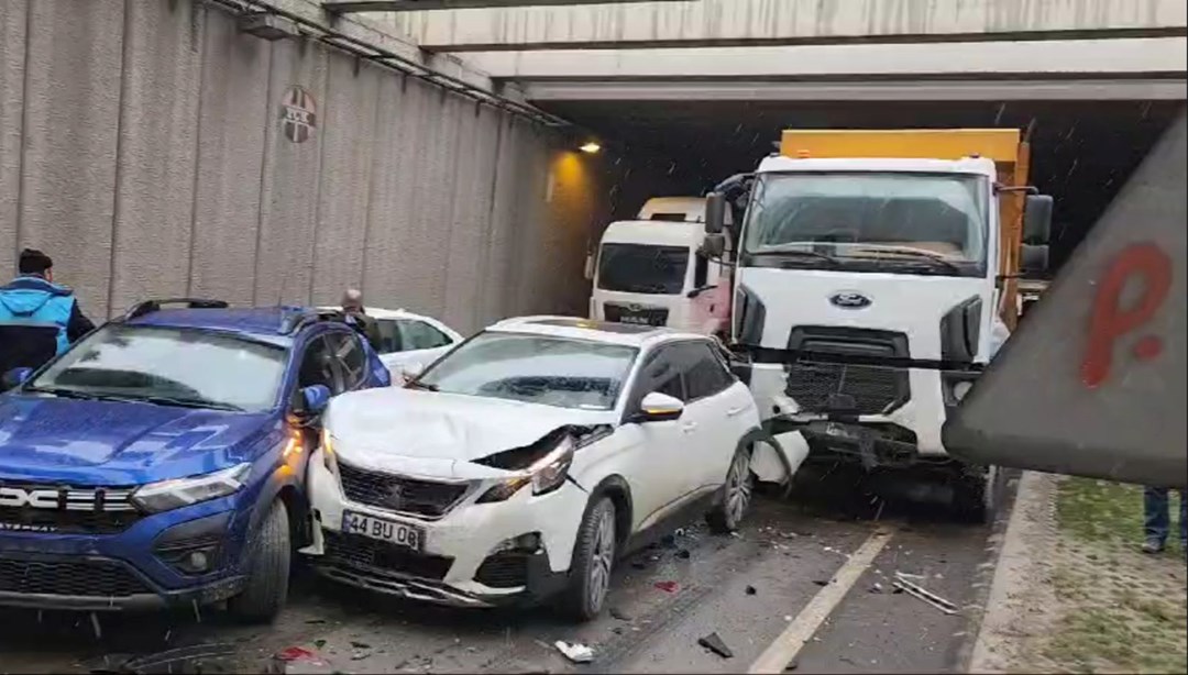 Malatya'da zincirleme kaza: 6 yaralı