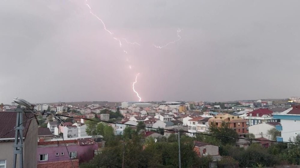 İstanbul'da beklenen yağış başladı - 2
