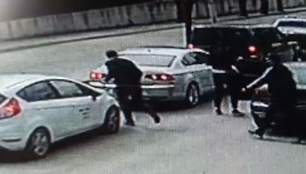 Trafikte kanlı pusu: ‘‘Bir dakikada yaralılarını bile alıp kaçtılar’’ Trafikte kanlı pusu: ‘‘Bir dakikada yaralılarını bile alıp kaçtılar’’