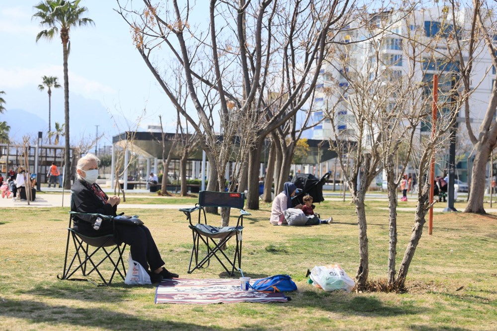 Kademeli normalleşmede 2. hafta sonu: Sahil ve parklar doldu - 18