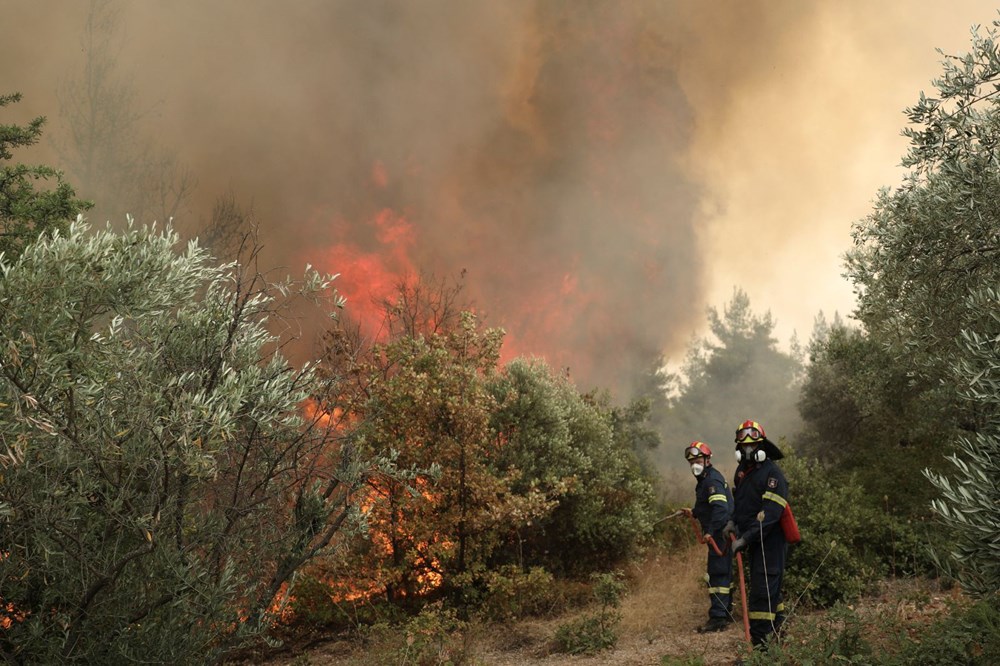 Yunanistan’da yangın felaketinin boyutları ortaya çıktı: 586 yangında 3 kişi öldü, 93 bin 700 hektardan fazla alan yandı - 14