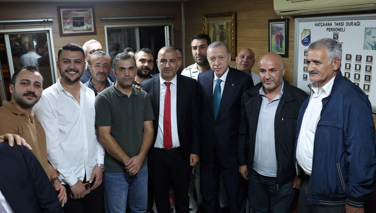 Cumhurbaşkanı Erdoğan'dan taksicilere ziyaret Cumhurbaşkanı Erdoğan'dan taksicilere ziyaret